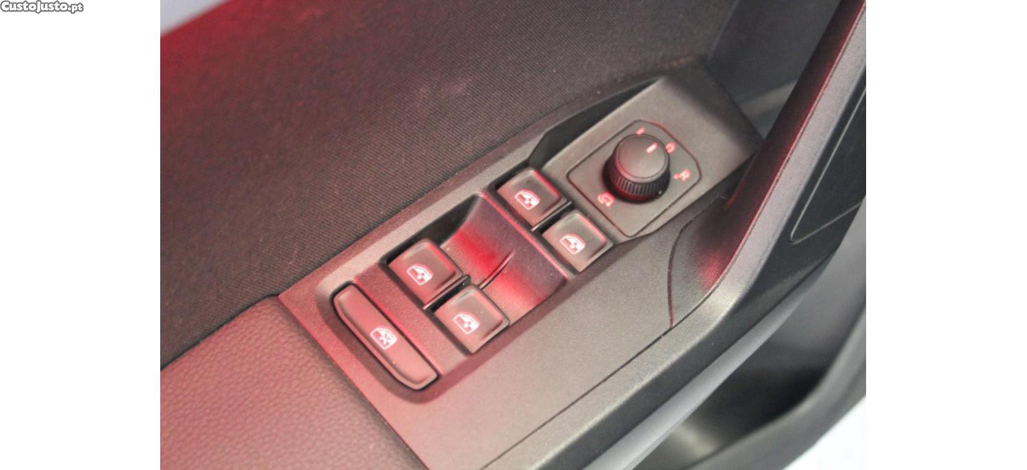 SEAT Ibiza 1.0 TSI FR 110cv — fotografia 5