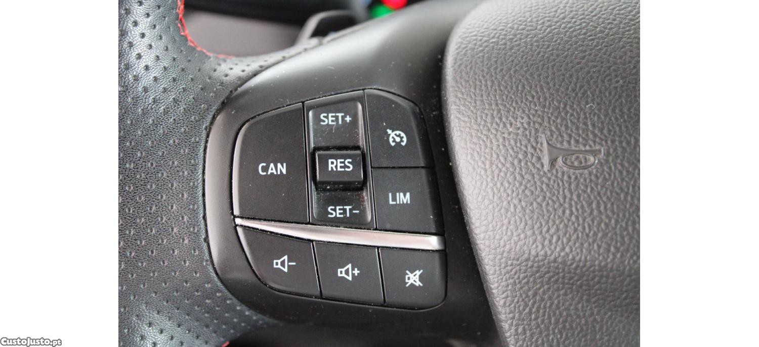 Ford Focus ST Line 1.0 Hybrid Ecoboost 125cv Aut — fotografia 9