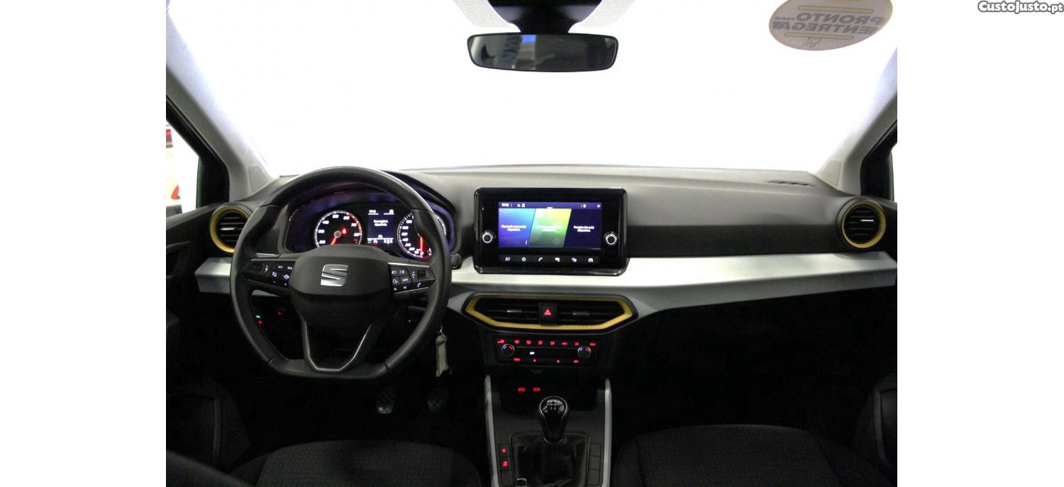 SEAT Arona 1.0 TSI Style 95cv — fotografia 12