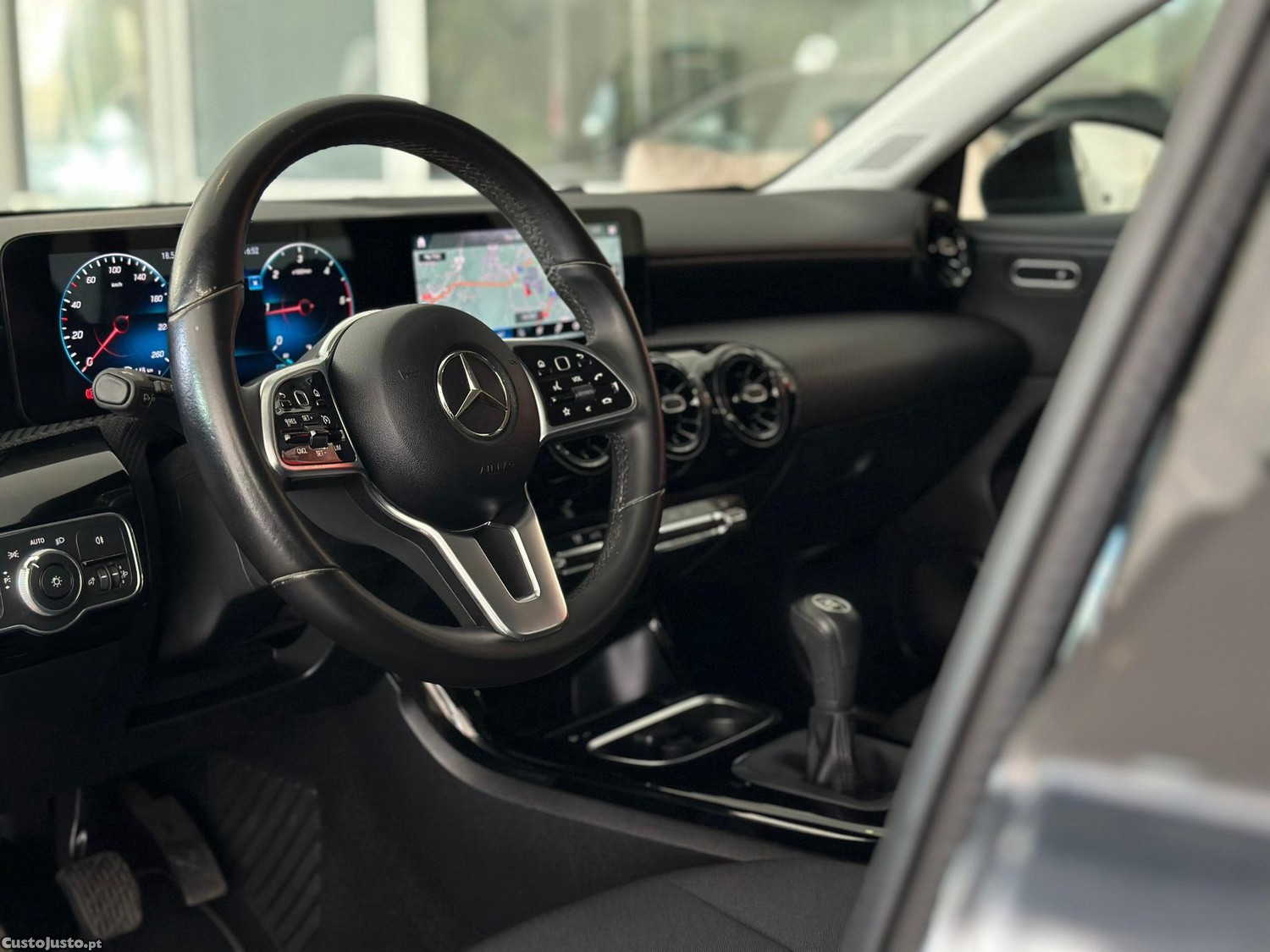 Mercedes-Benz A 180 d Style Plus — fotografia 16