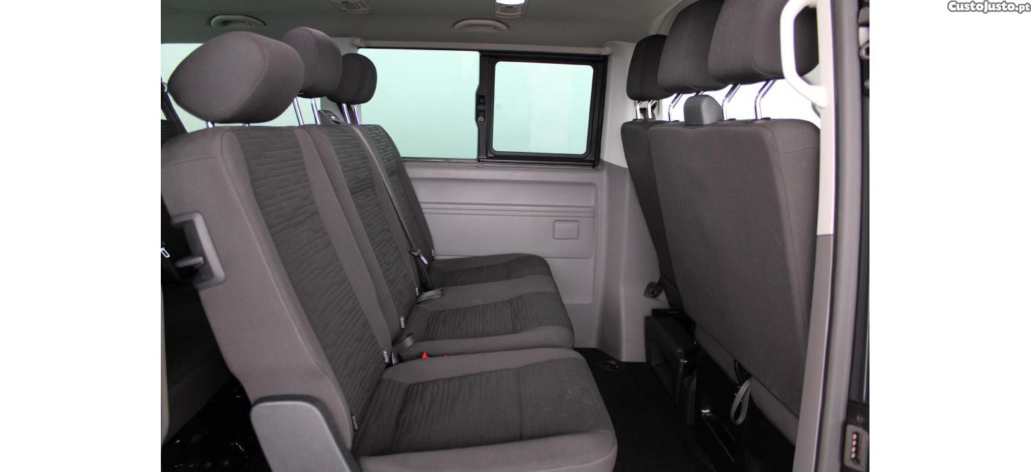 Volkswagen Caravelle Comfortline 2.0 TDI 150cv — fotografia 8