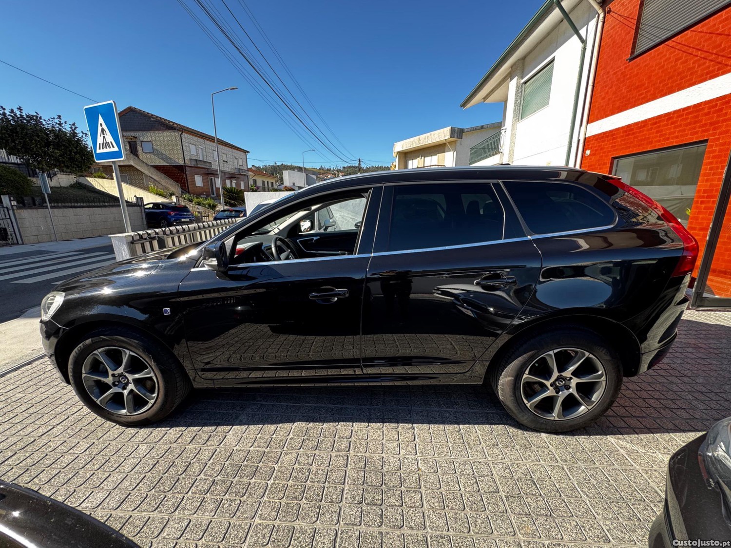 Volvo XC60 2.0 D3 VOR - 16 foto 3
