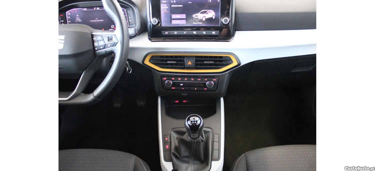 SEAT Arona 1.0 TSI Style 95cv — fotografia 14