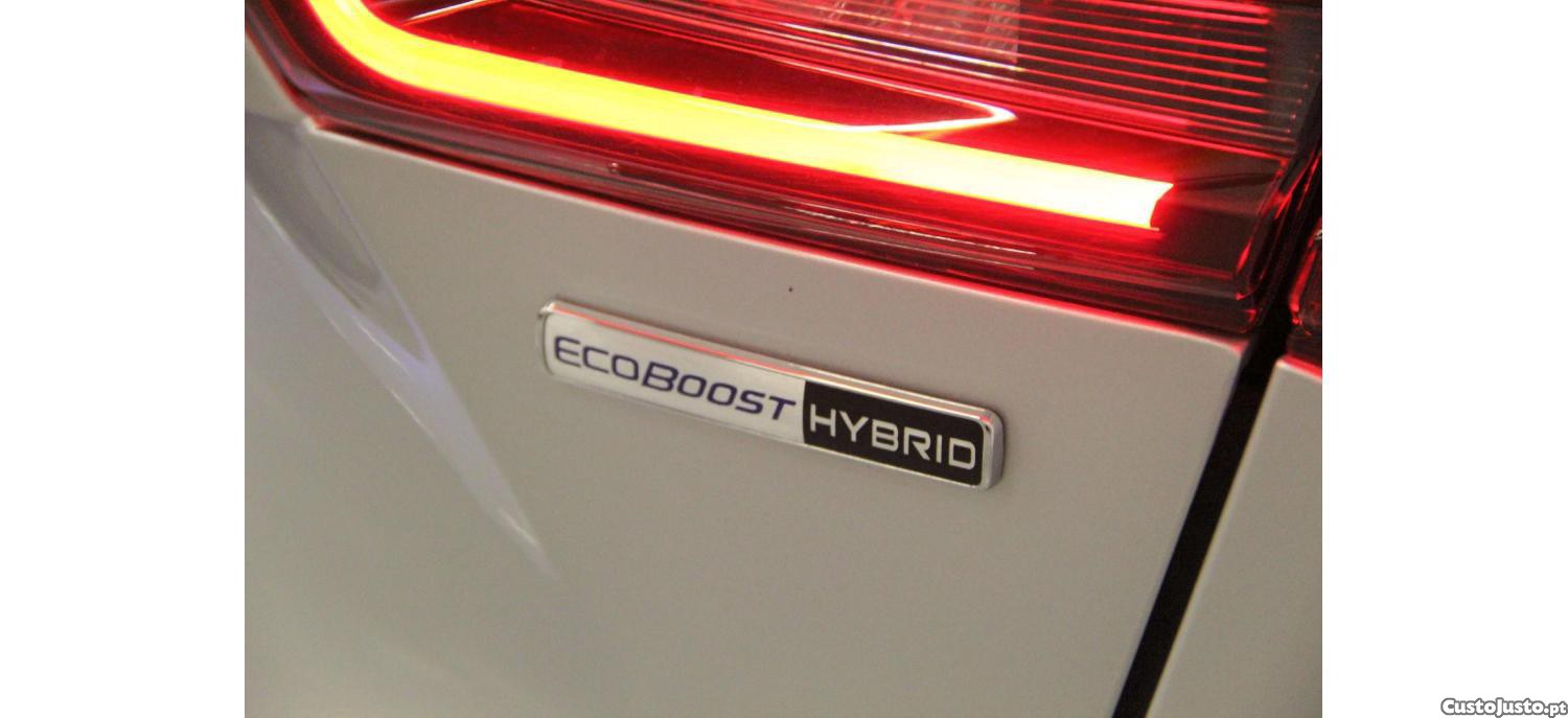 Ford Focus 1.0 EcoBoost MHEV ST-Line — fotografia 2