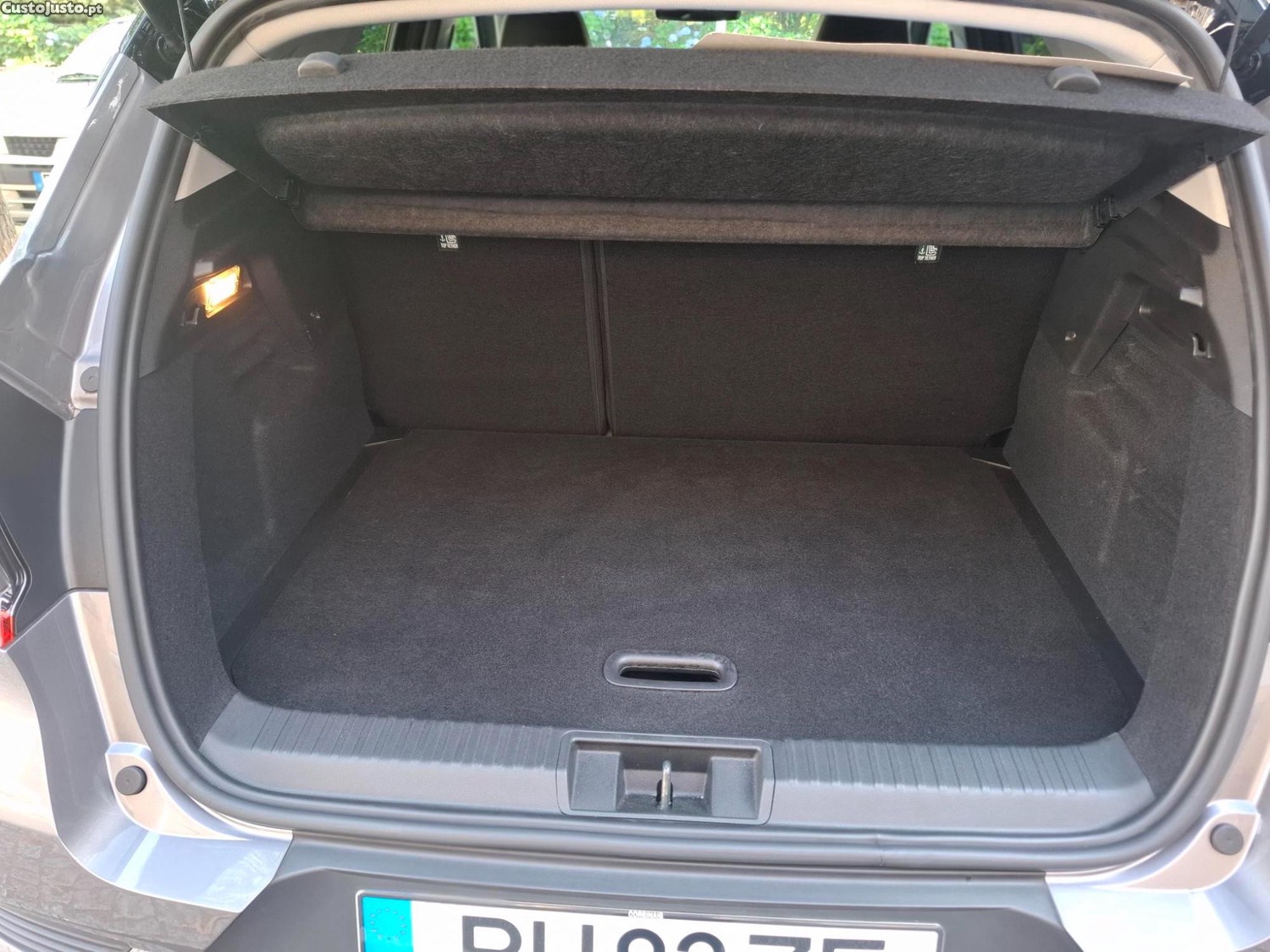 Renault Captur (E-Tech Hybrid) — fotografia 4