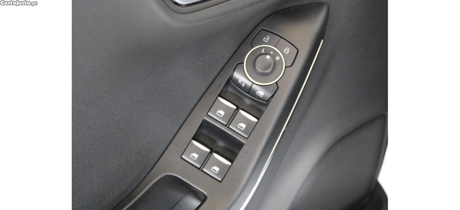 Ford Puma 1.0 EcoBoost MHEV Titanium — fotografia 17
