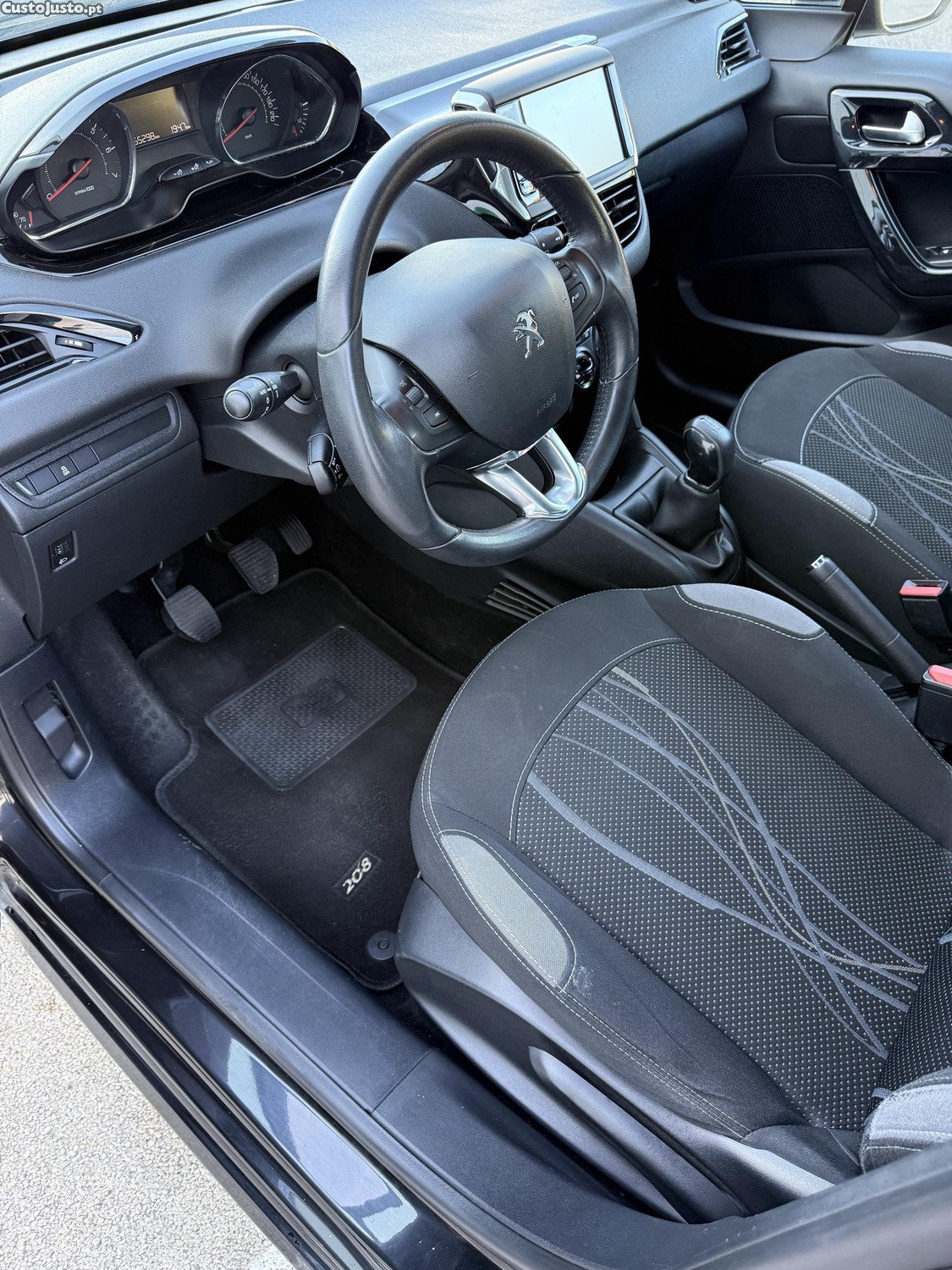 Peugeot 208 1.2 VTI — fotografia 3