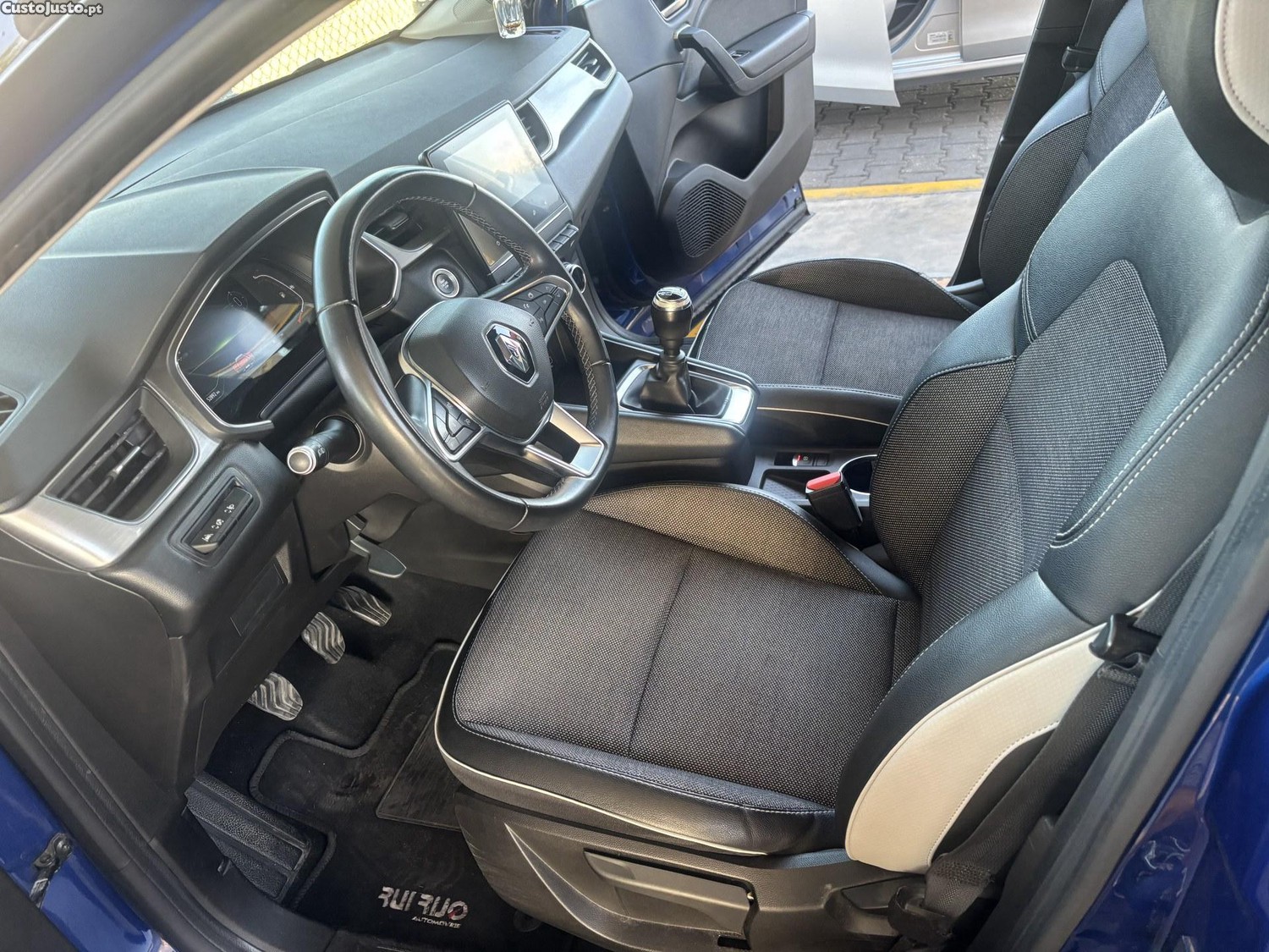 Renault Captur 1.0 TCe Intens — fotografia 5