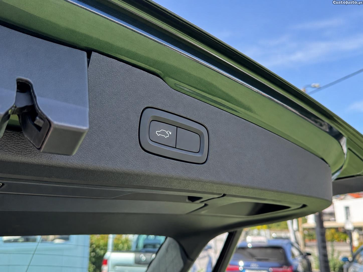 Volvo V60 2.0 T8 AWD TE Momentum Plus — fotografia 10