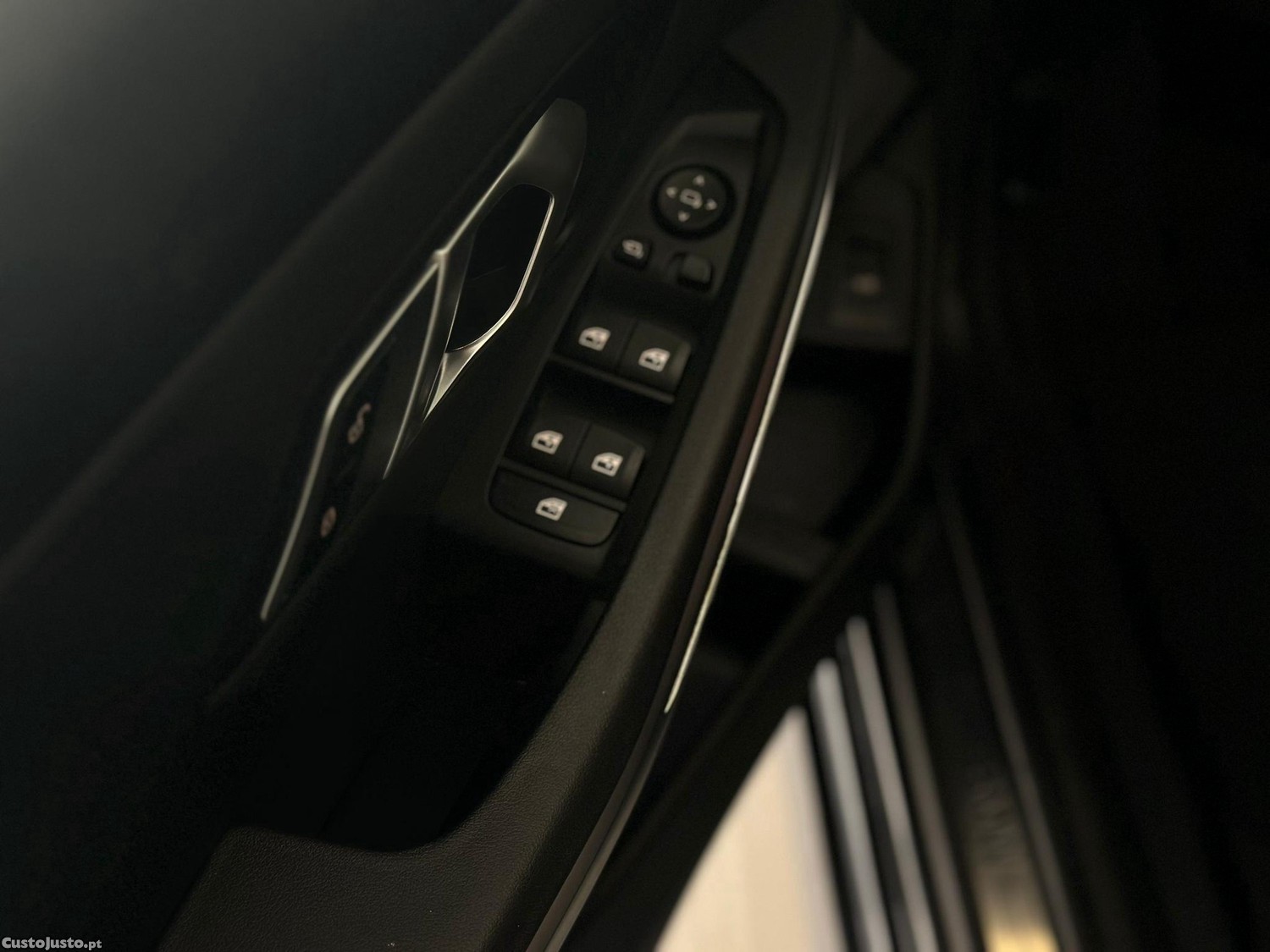 BMW 318 d Touring Line Luxury Auto — fotografia 10