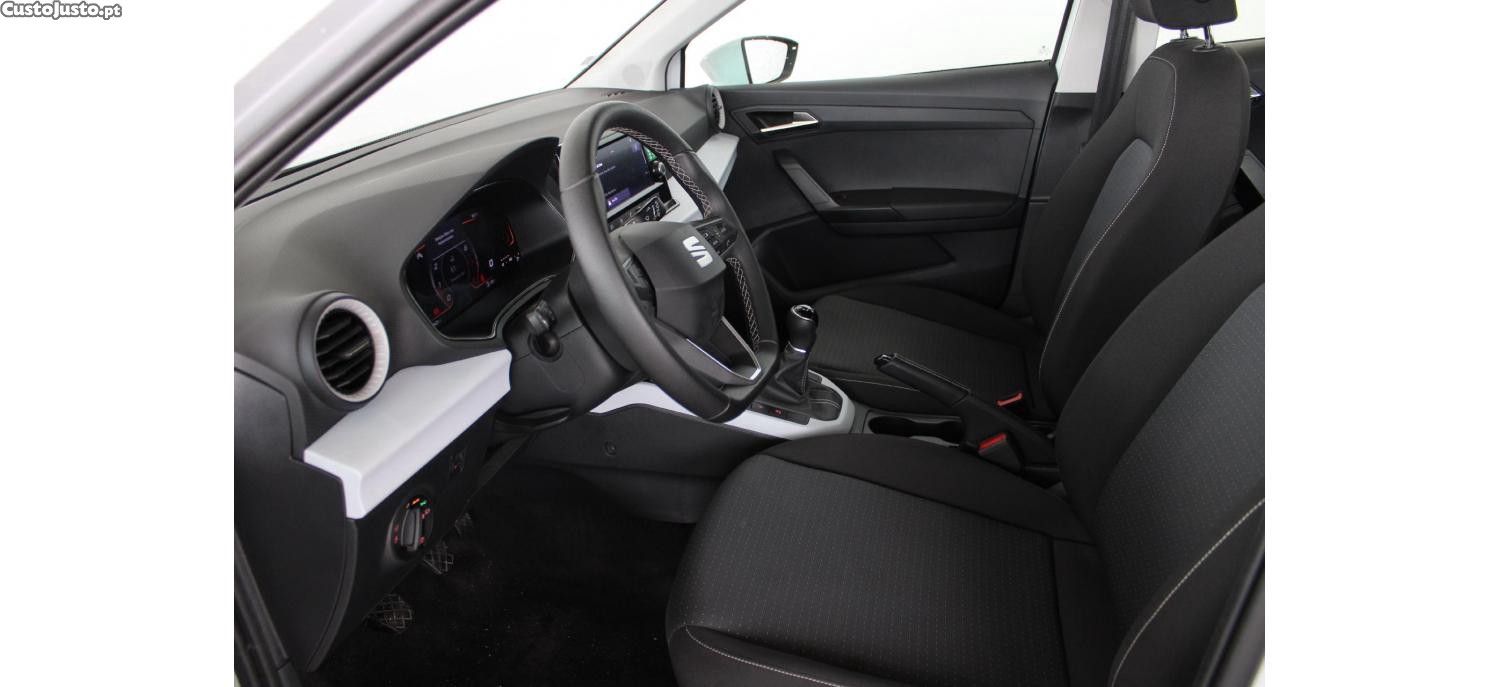 SEAT Arona 1.0 TSI Style 95cv — fotografia 16