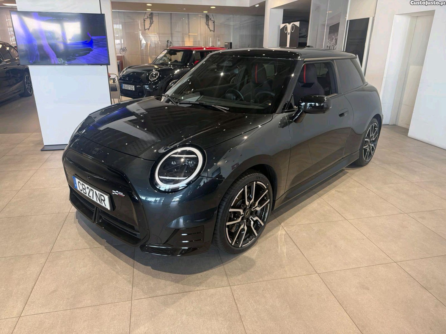 MINI Cooper JCW SE — fotografia 4