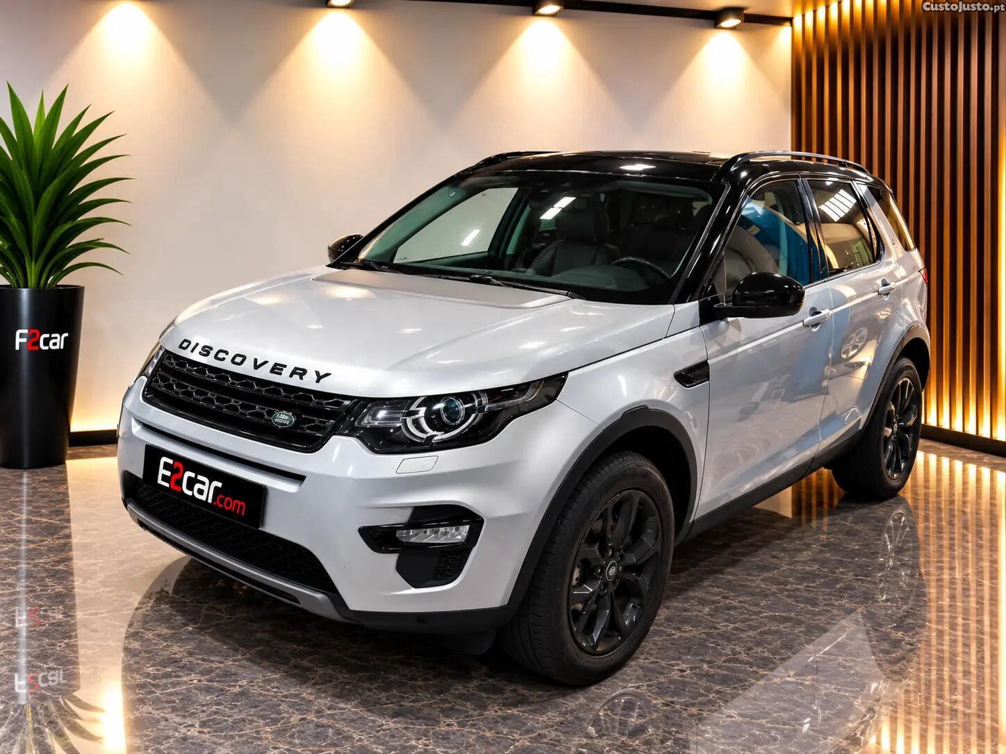 Land Rover Discovery 2.0 D AWD R-Dynamic HSE — fotografia 10