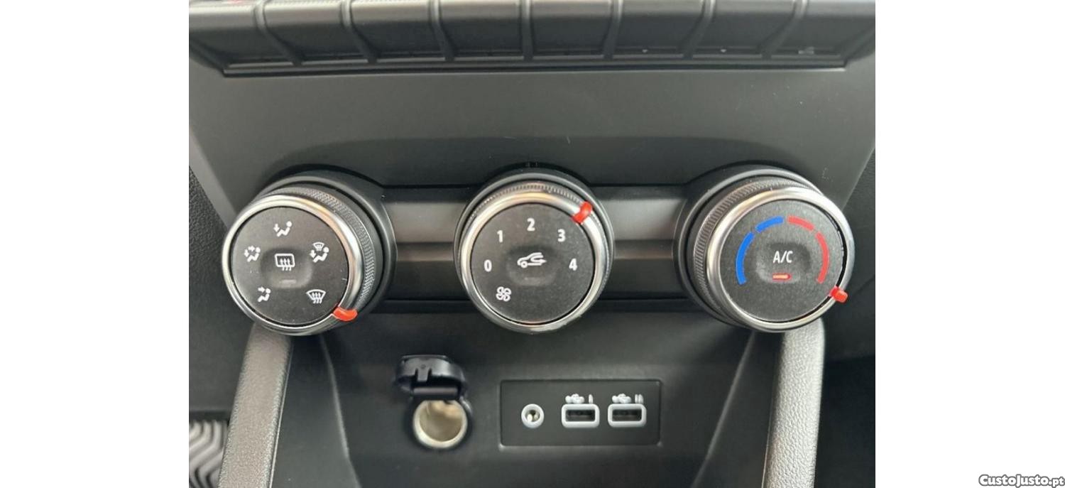 Renault Clio 1.0 Tce Evolution Bi-Fuel — fotografia 3