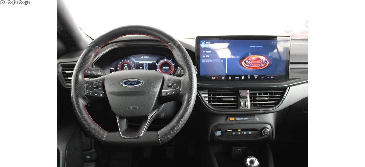 Ford Focus 1.0 EcoBoost MHEV ST-Line X — fotografia 20