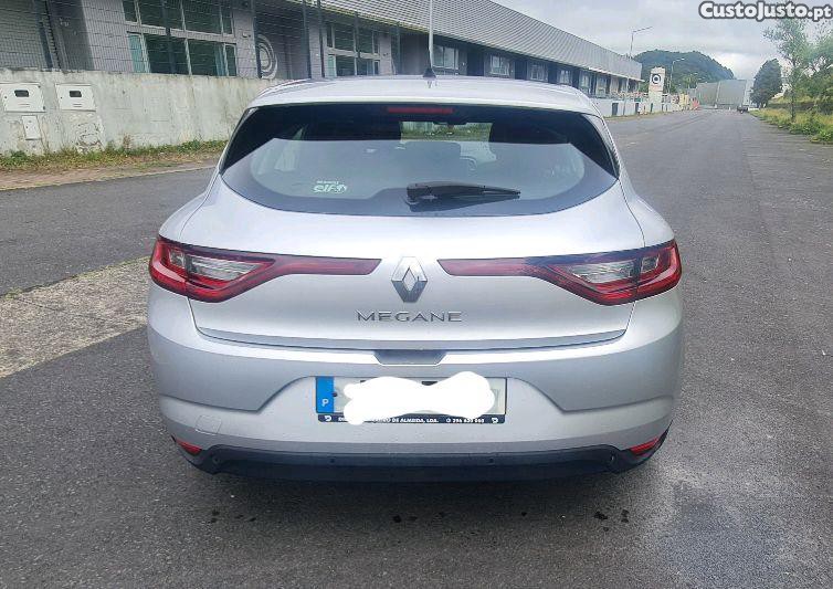 Renault Mégane 1.2TCE — fotografia 9
