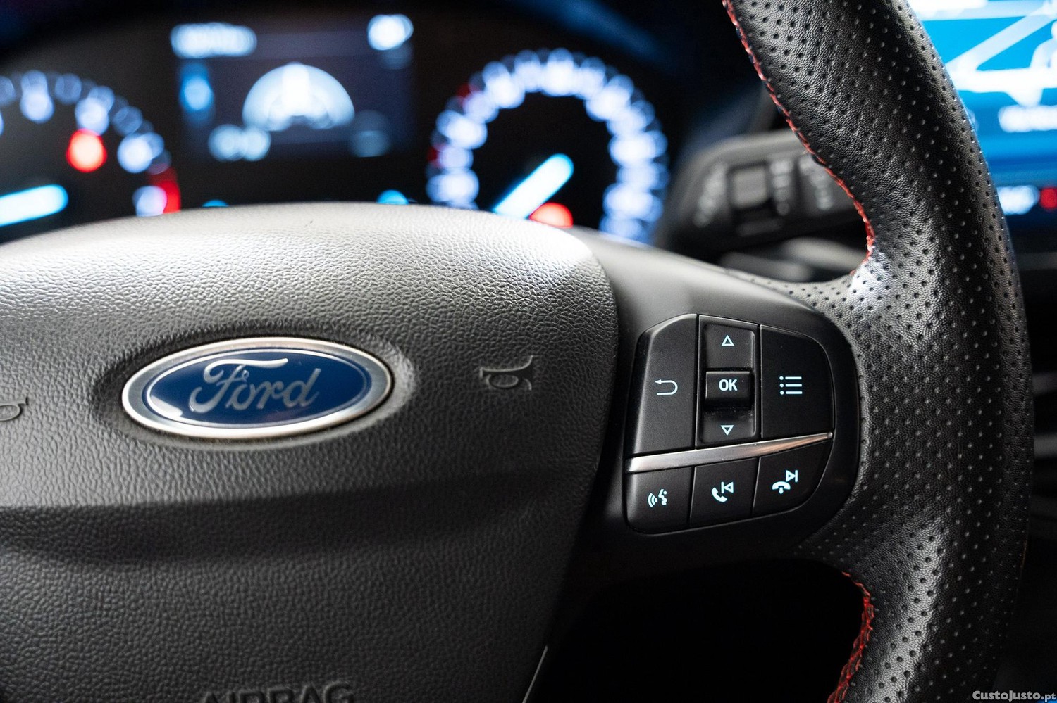 Ford Focus SW 1.0 EcoBoost MHEV ST-Line — fotografia 13
