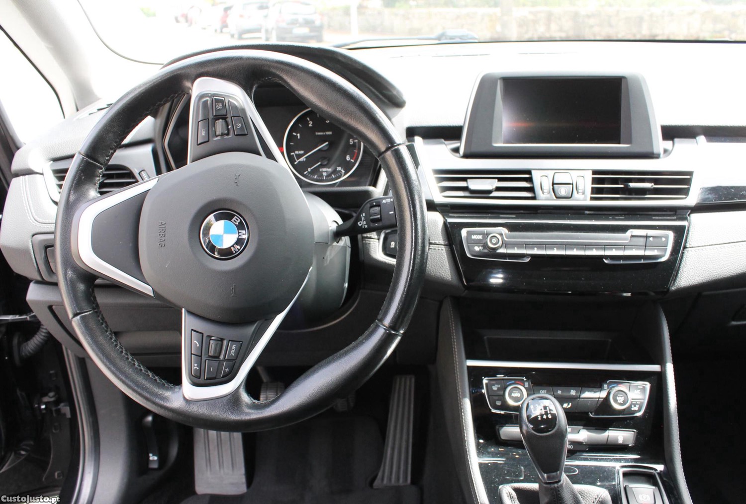 BMW 216 Active Tourer Line Sport — fotografia 9