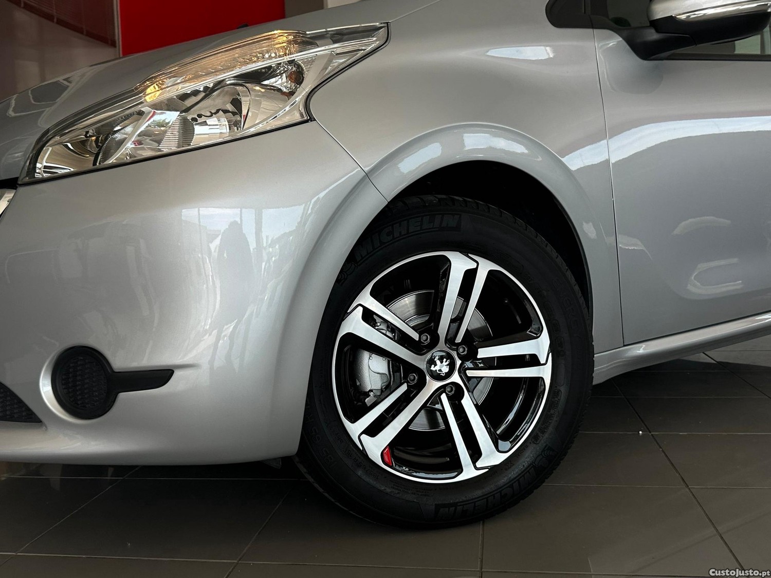 Peugeot 208 1.2 PureTech Active - 15 — photo 4