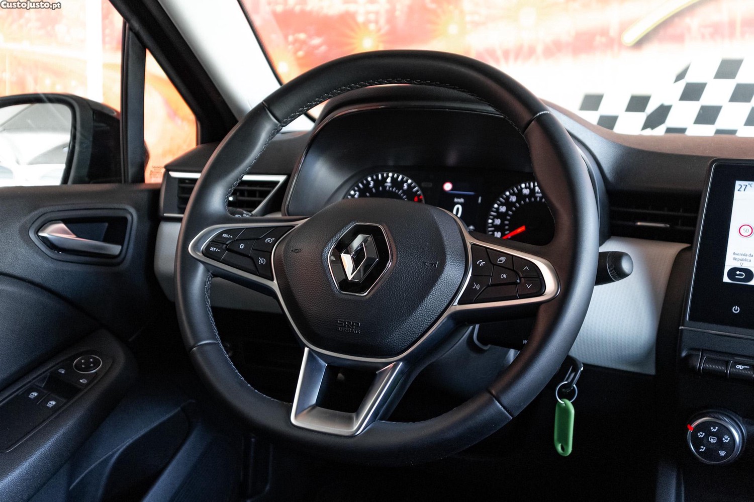 Renault Clio 1.0 TCE Limited Bi-Fuel — fotografia 8