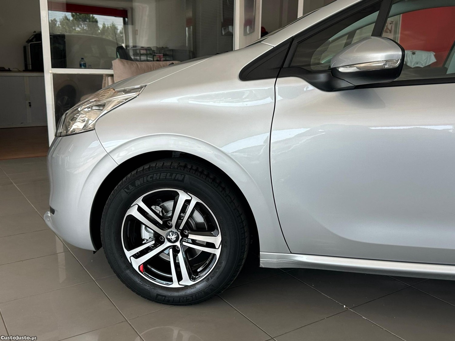 Peugeot 208 1.2 PureTech Active - 15 — photo 5