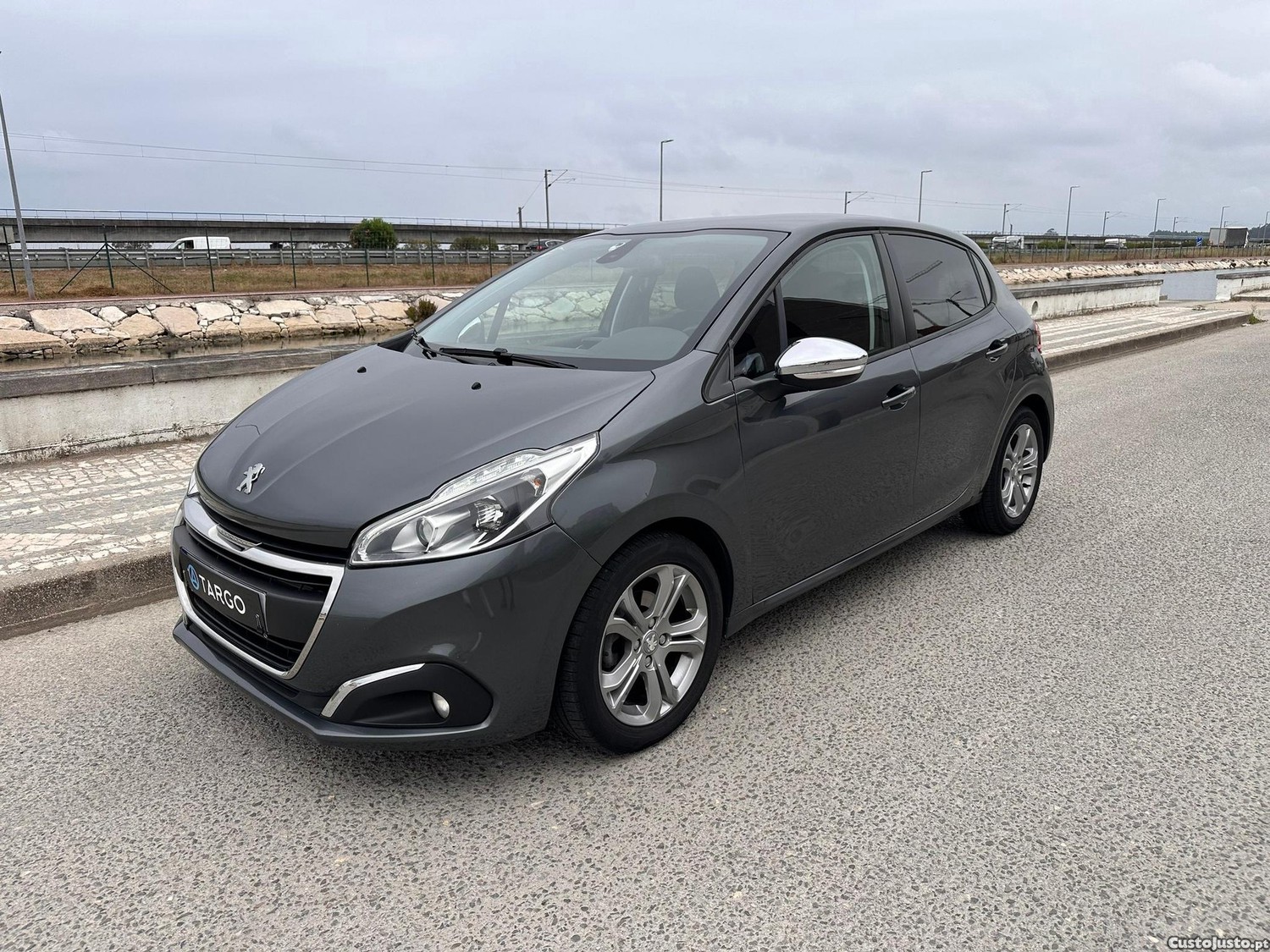 Peugeot 208 1.4 HDi SE Style - 15 — photo 2
