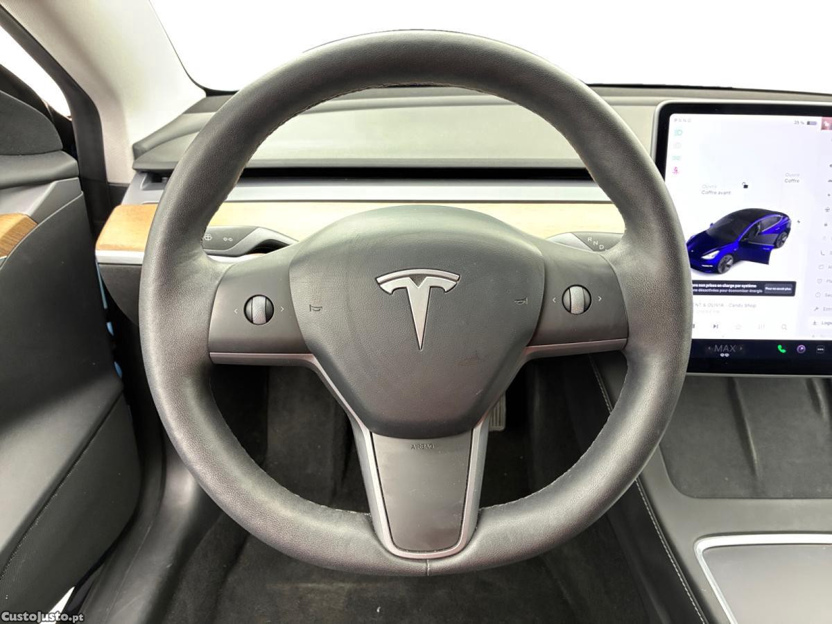 Tesla Model 3 Standard Range Plus RWD — fotografia 8