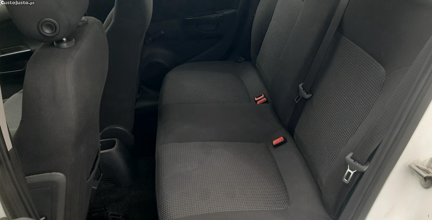 Opel Corsa 1.3 cdti — fotografia 4