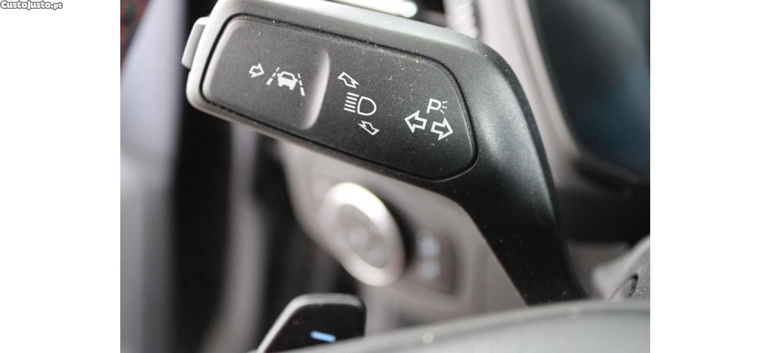 Ford Focus ST Line 1.0 Hybrid Ecoboost 125cv Aut — fotografia 7