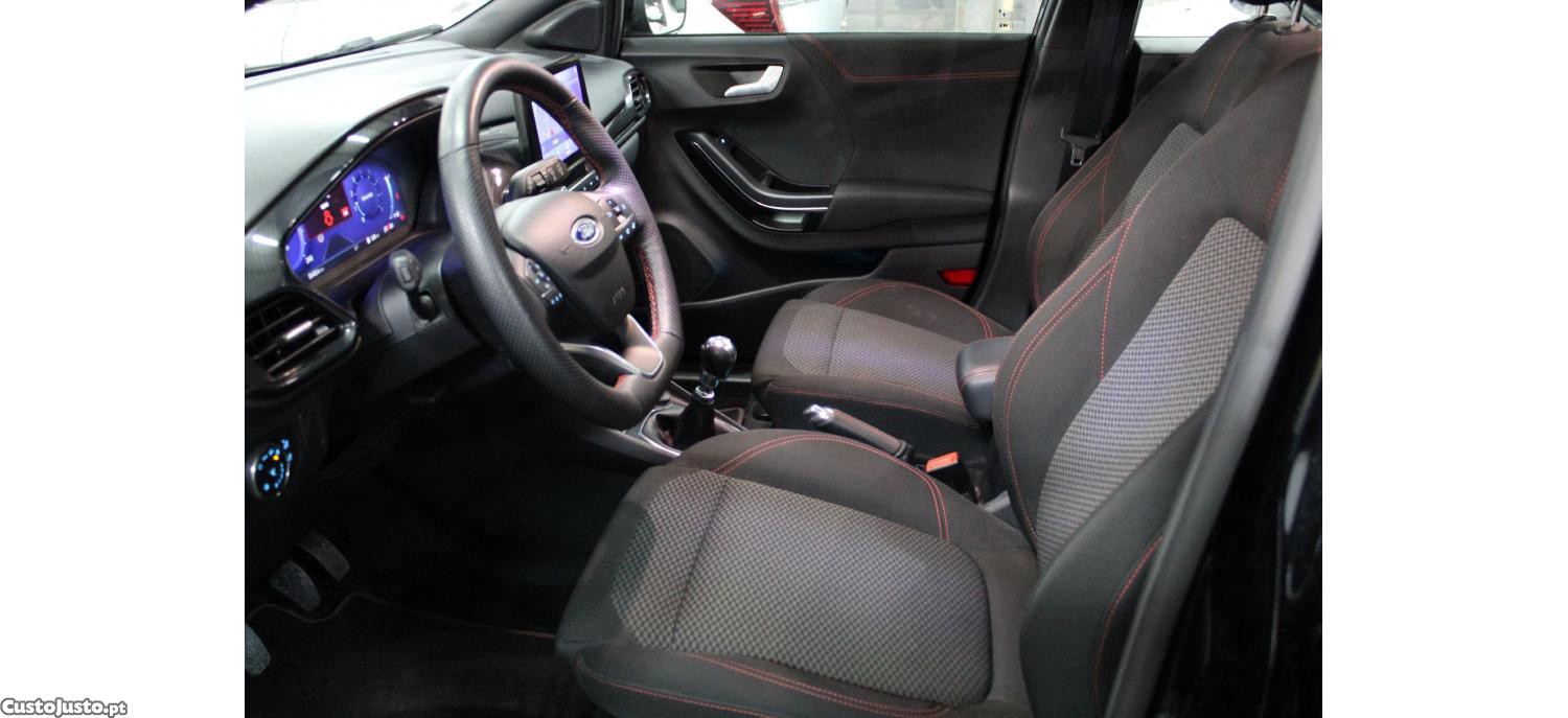 Ford Puma 1.0 EcoBoost MHEV ST-Line X Vivid Ruby Edition — fotografia 23