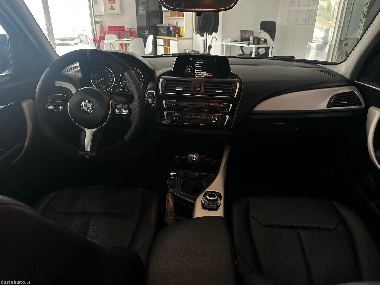 BMW 116 d Pack M — fotografia 4