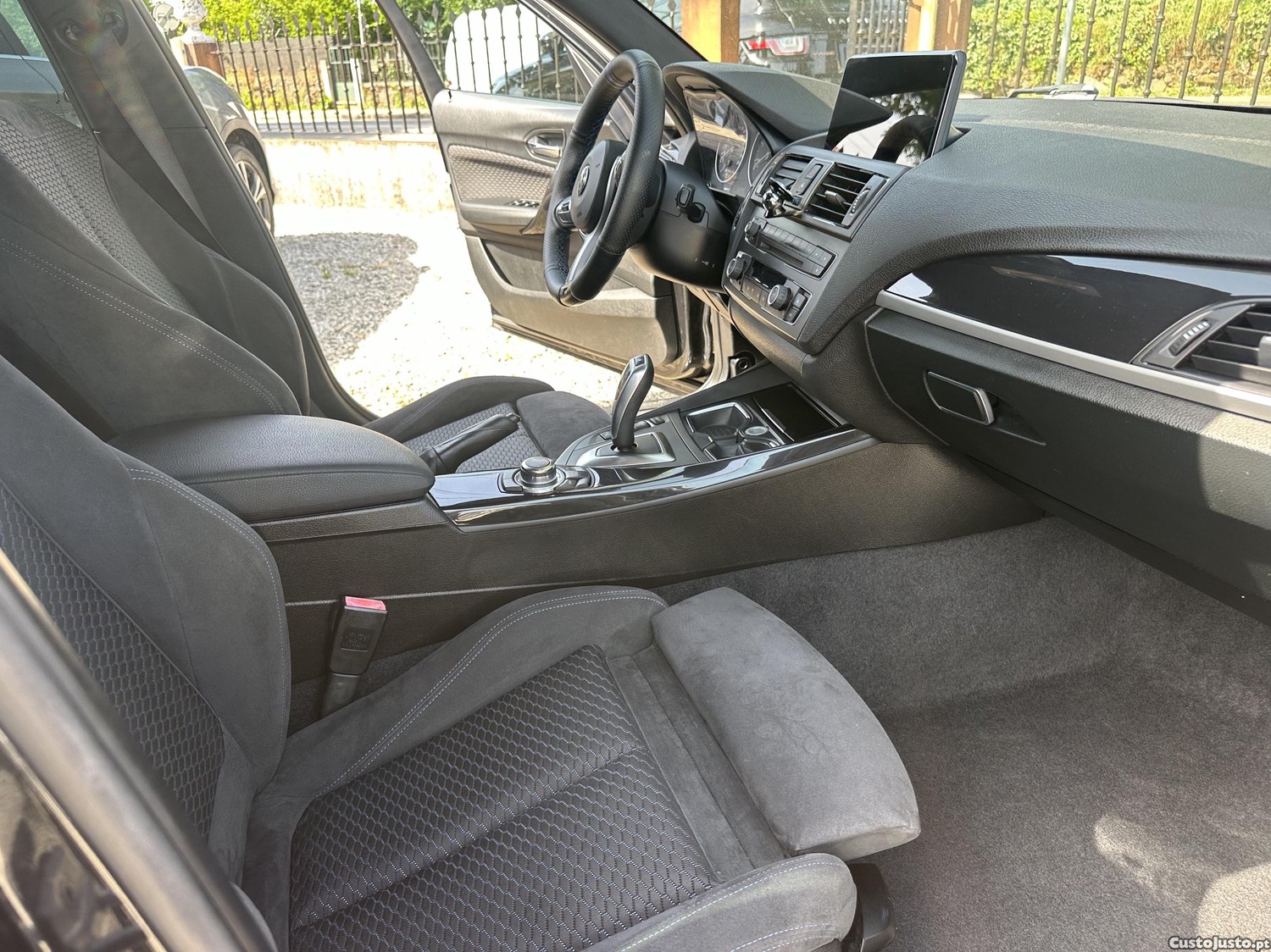 BMW 120 PACK M PERFORMANCE AUTO — fotografia 2