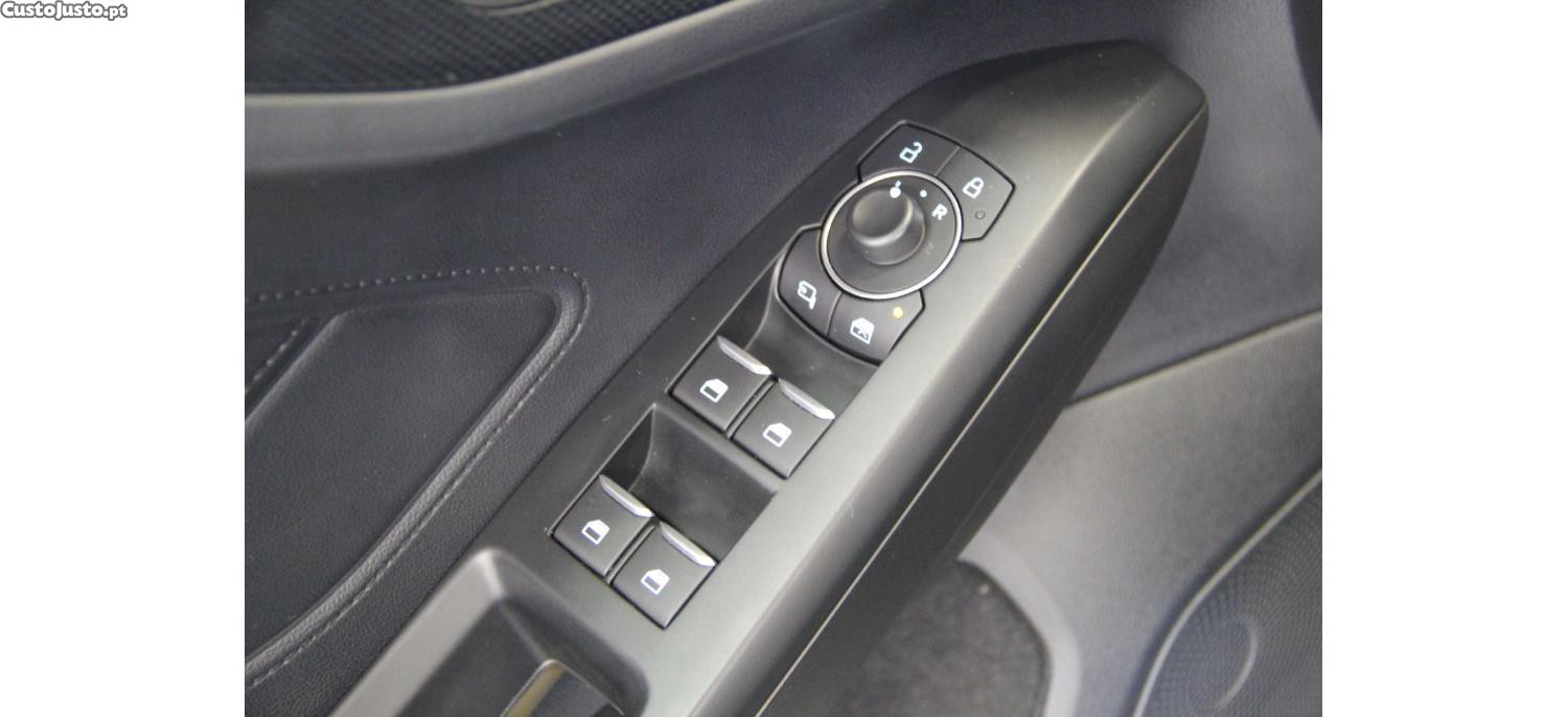 Ford Focus 1.0 EcoBoost 125cv MHEV ST-Line — fotografia 17