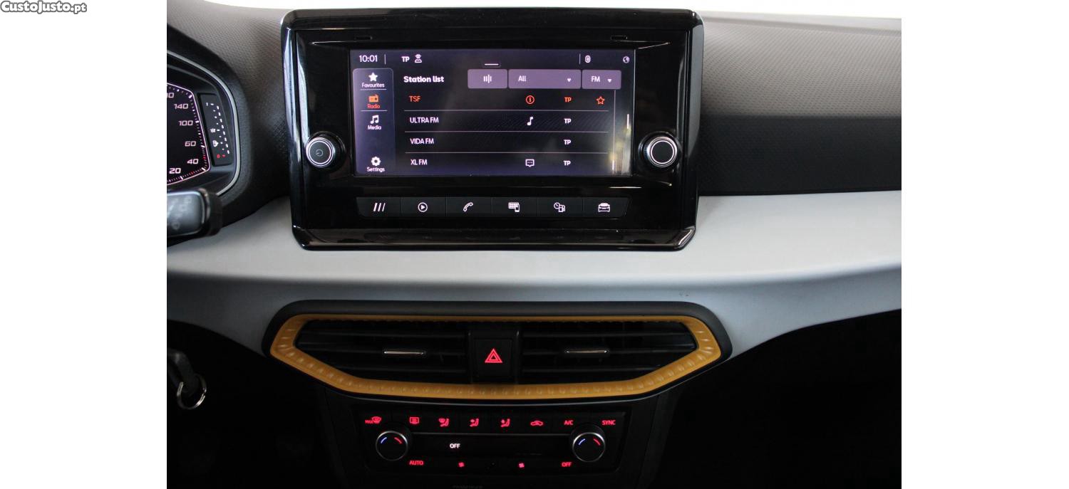 SEAT Arona 1.0 TSI Style 95cv — fotografia 13