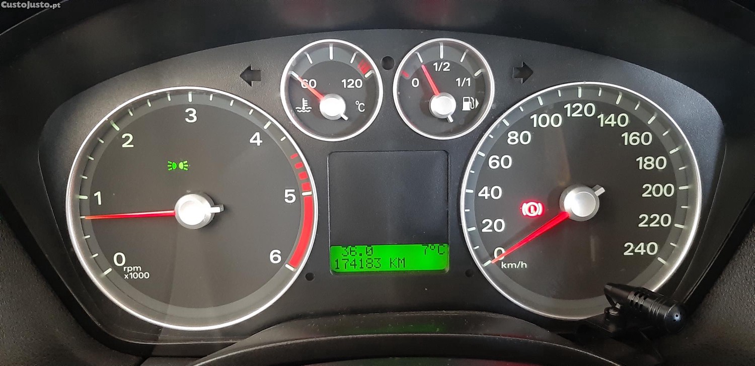 Ford Focus SW Trend 1.6 TDCI 90 CV - 07 — photo 3
