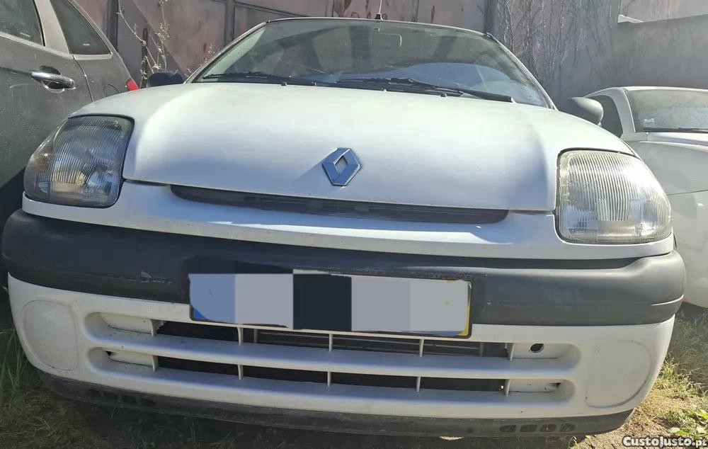 Renault Clio 1.9 D (SB0J) (48 kW / 65 cv) [02.2000 - 05.2001] - 00 — photo 2