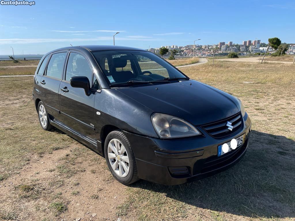 Suzuki Liana 1.4 DDIS a Diesel — fotografia 7