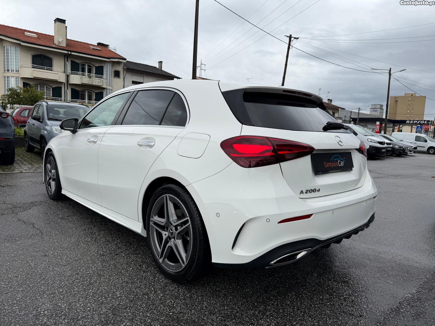 Mercedes-Benz A 200 d AMG Line Aut. — fotografia 21