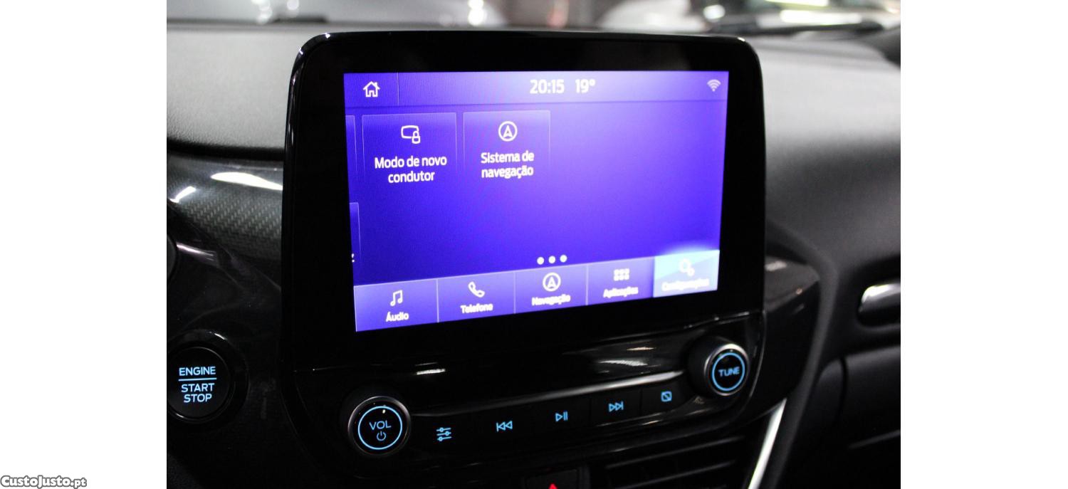 Ford Puma 1.0 EcoBoost MHEV ST-Line X Vivid Ruby Edition — fotografia 13