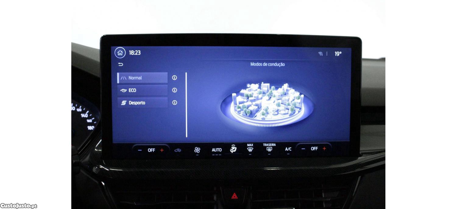 Ford Focus SW 1.0 EcoBoost MHEV ST-Line Aut. — fotografia 9
