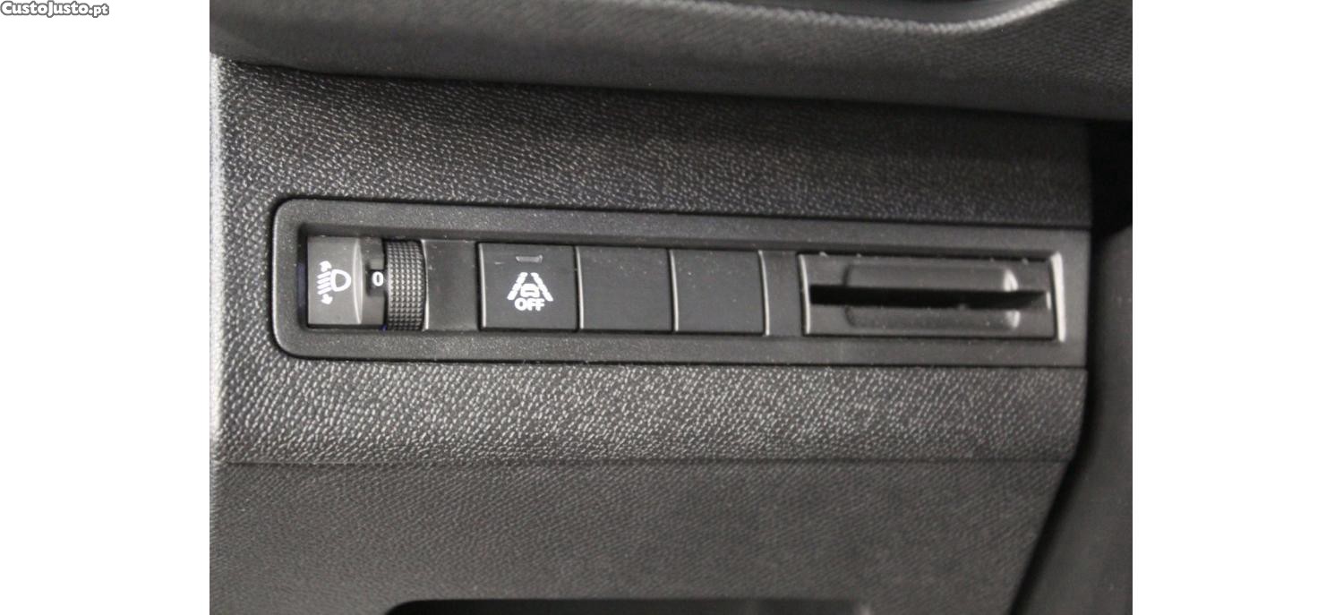 Peugeot 3008 1.2 PureTech Active Pack — fotografia 4
