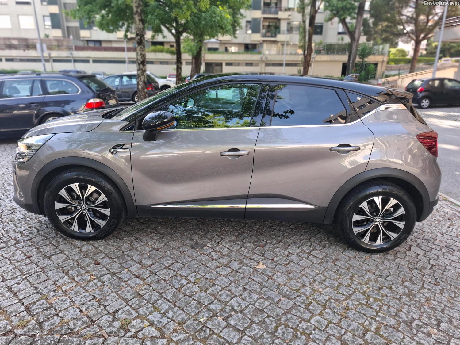 Renault Captur (E-Tech Hybrid) — fotografia 8