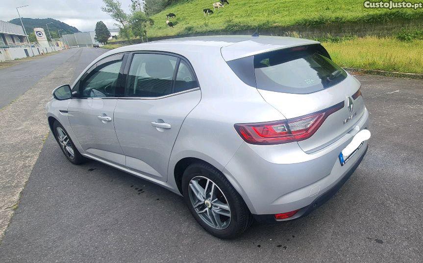 Renault Mégane 1.2TCE — fotografia 8
