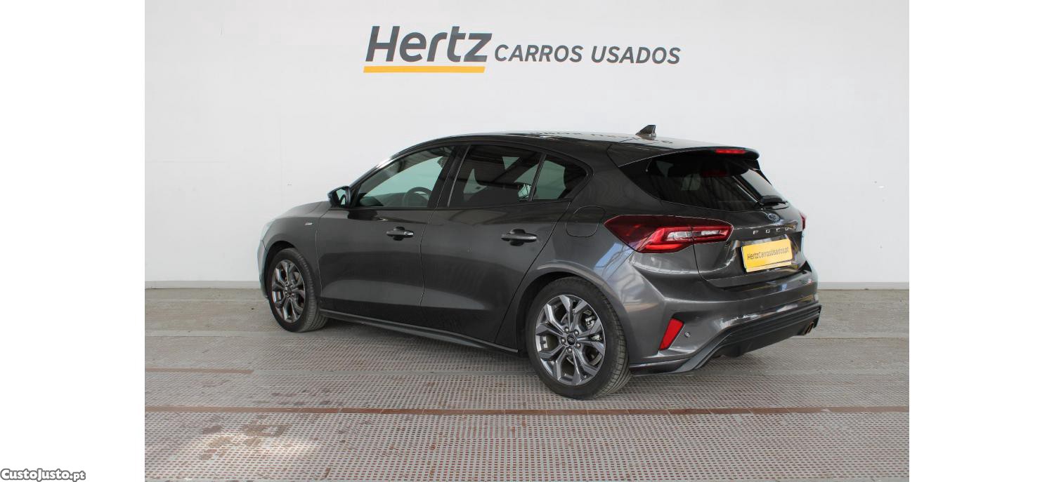 Ford Focus St Line — fotografia 21