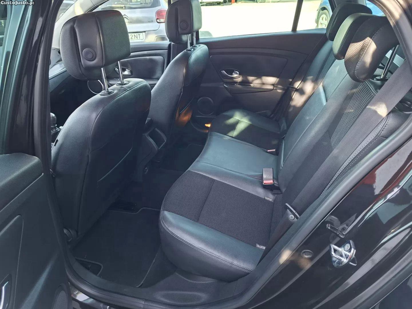 Renault Mégane 1.5 dci dynamique s ss — fotografia 16