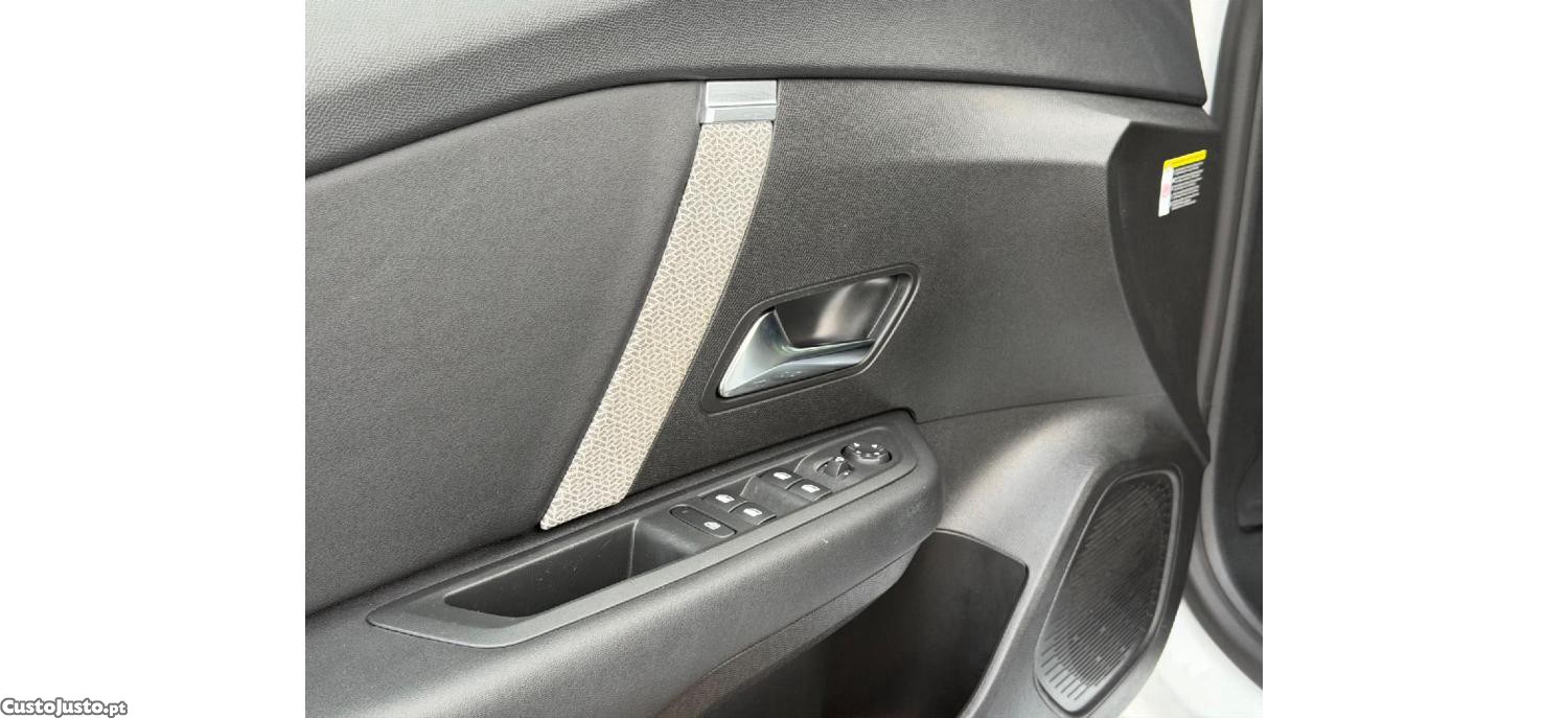 Citroën C4 PureTech Plus 1.2 130cv — fotografia 14