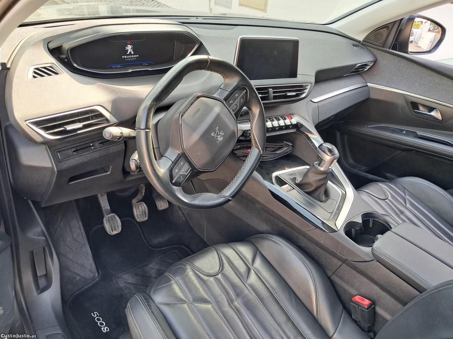 Peugeot 5008 1500 allure 7 lug — fotografia 4