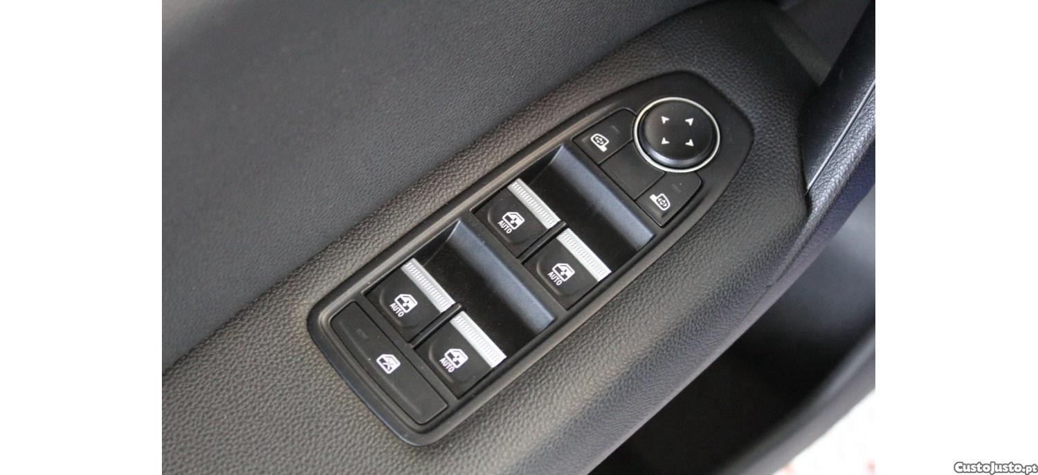 Renault Captur 1.0 Tce Techno — fotografia 3