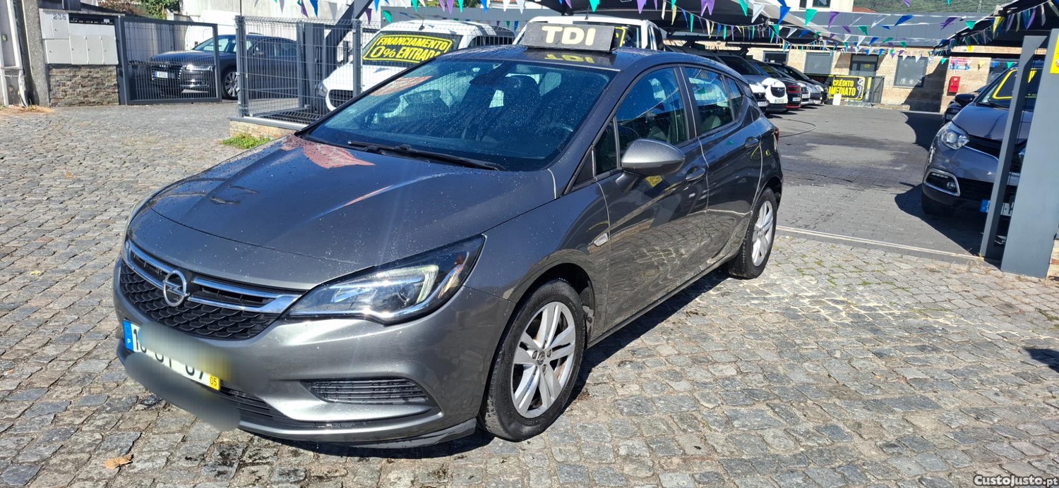 Opel Astra 1600CDTI 130CV — photo 4