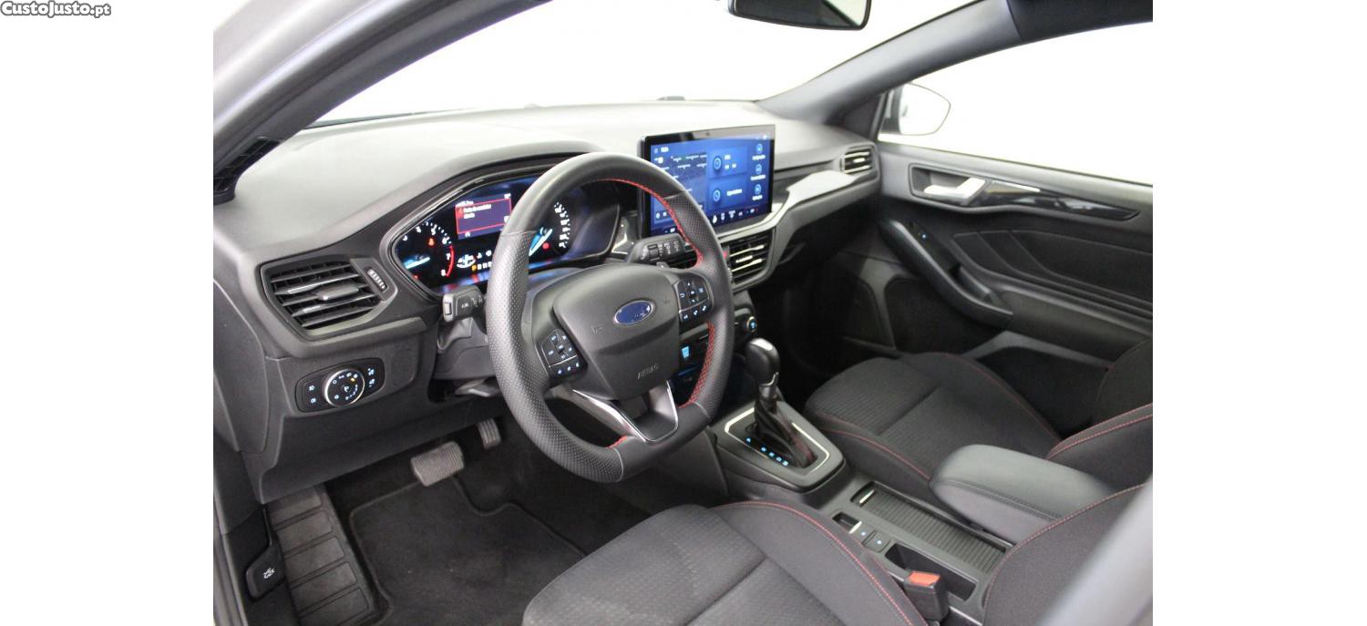 Ford Focus SW 1.0 EcoBoost MHEV ST-Line Aut. — fotografia 18